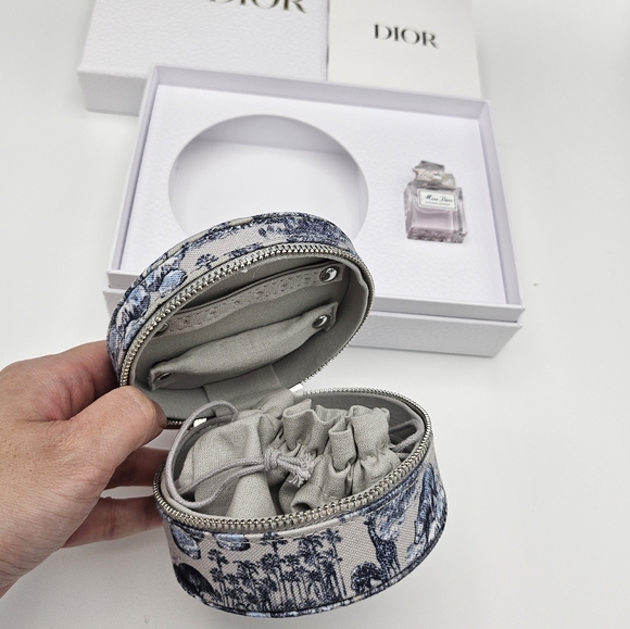 NEW authentic limited edition travel Dior Jewelry box case from Dior Beauty - Picture 3 of 17